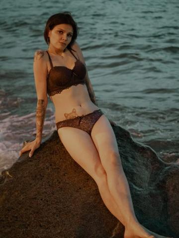 Фаина Демократично Реал фото 2